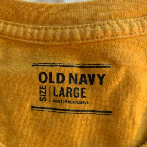 Old Navy Graphic Tee - Picture 6 of 7